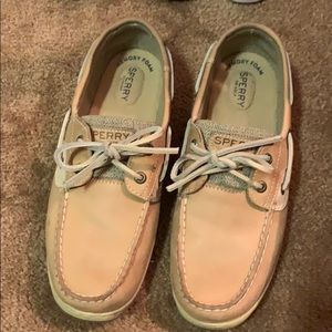 Size 9.5 sperrys